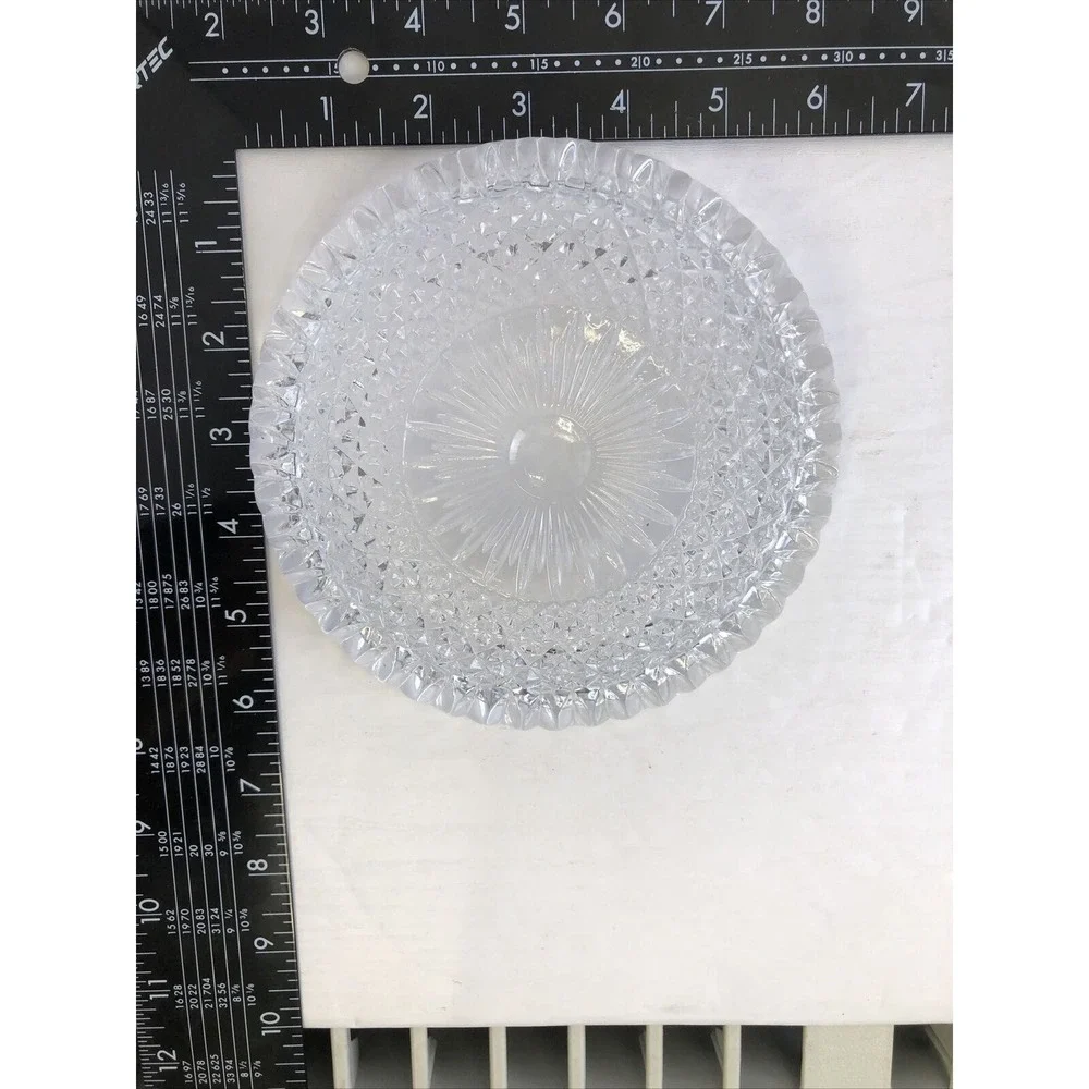 Ashtray Cigarette‎ Round Sunburst Crystal Bowl Beautiful Vintage 6-Inch Diameter
